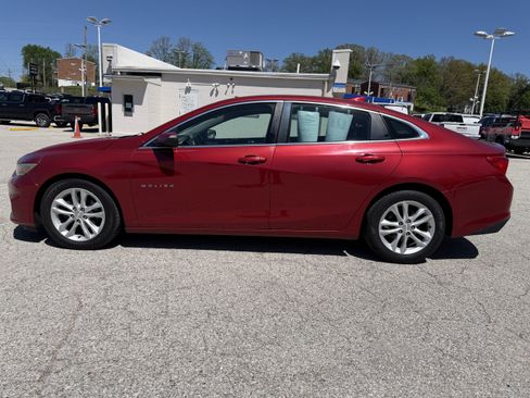 Used 2016 Chevrolet Malibu LT w/ Leather Package image 4