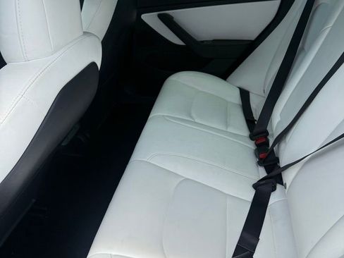 Used 2019 Tesla Model 3 Long Range RWD image 17