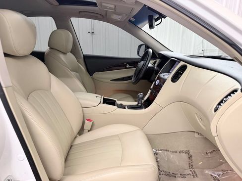 Used 2017 INFINITI QX50 2WD w/ Premium Plus Package image 40