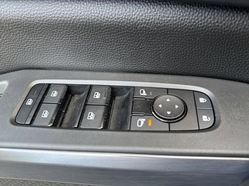 Used 2024 Nissan Pathfinder Rock Creek AWD/4WD image 28