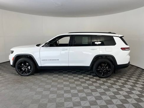Used 2023 Jeep Grand Cherokee L Laredo AWD/4WD image 4