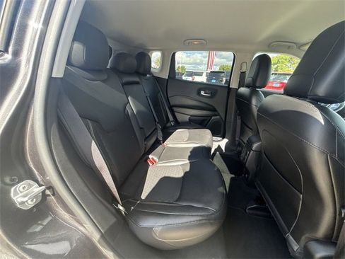 Used 2021 Jeep Compass Latitude image 18