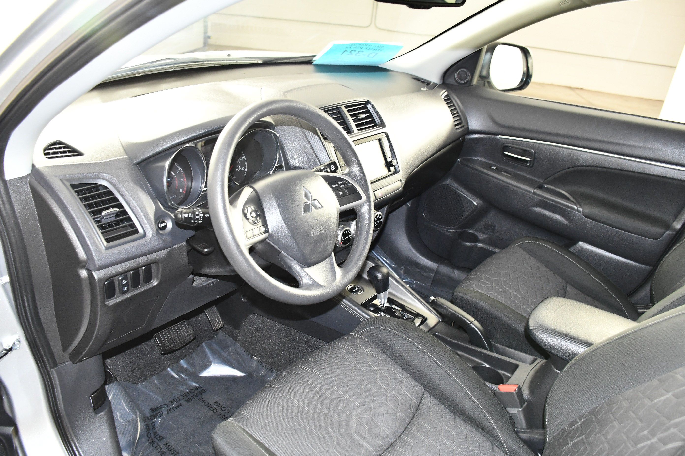 Used 2024 Mitsubishi Outlander Sport SE AWD/4WD image 2