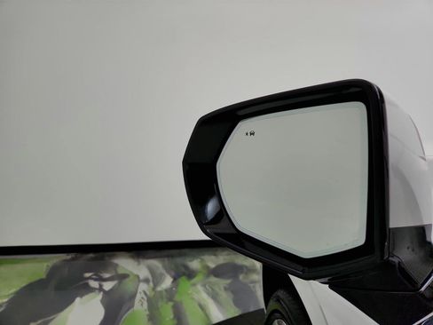 Used 2022 GMC Yukon XL Denali image 16