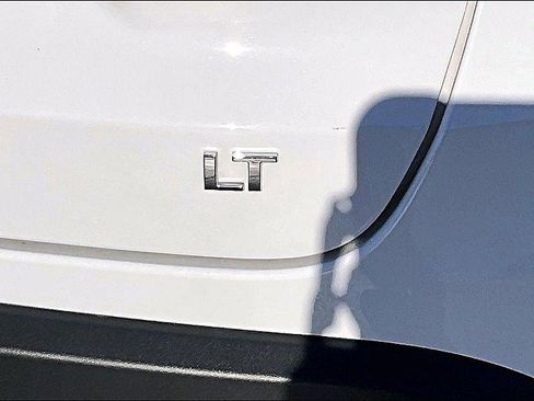 Used 2024 Chevrolet Trax LT image 8