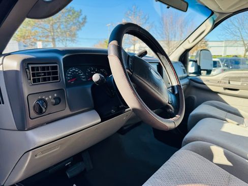 Used 2003 Ford F250 Lariat image 12