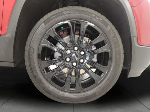 Used 2023 GMC Acadia SLE w/ Driver Convenience Package AWD/4WD image 3