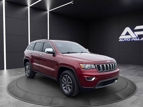 Used 2021 Jeep Grand Cherokee Limited w/ Luxury Group II image 3