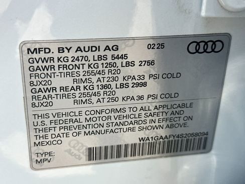 Used 2025 Audi Q5 2.0T Premium w/ Convenience Plus Package AWD/4WD image 29