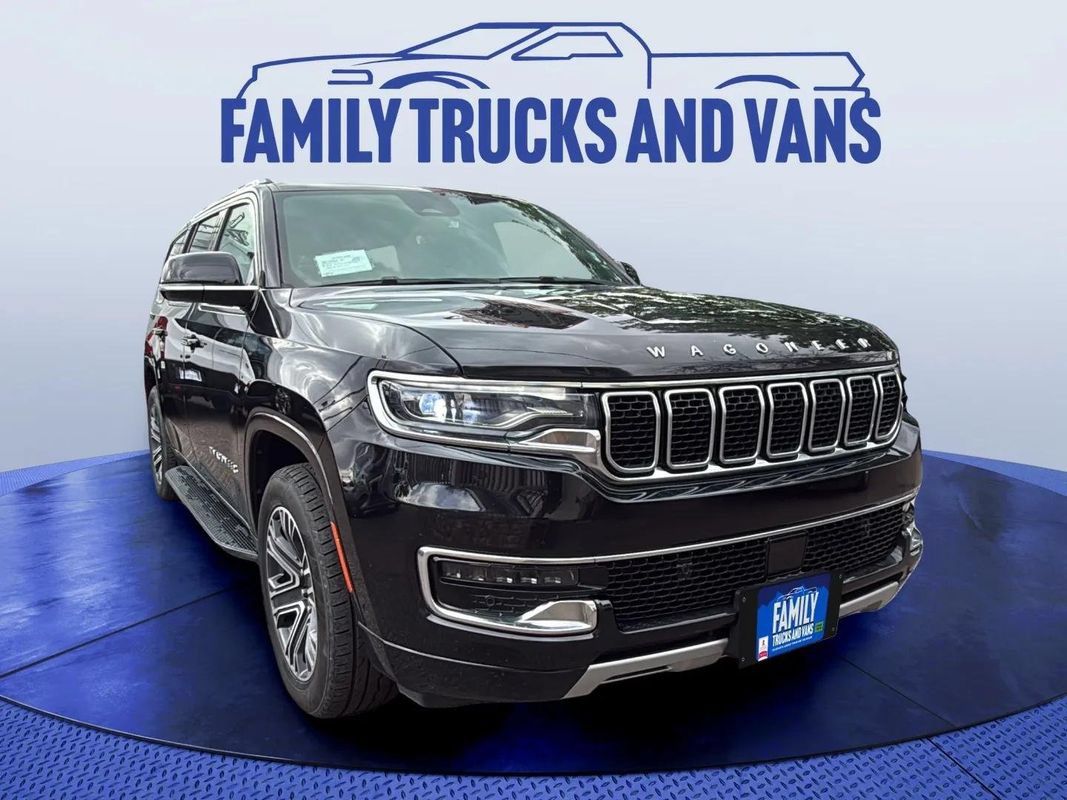 Used 2024 Jeep Wagoneer Series II w/ Flexible Seating Group AWD/4WD image 7
