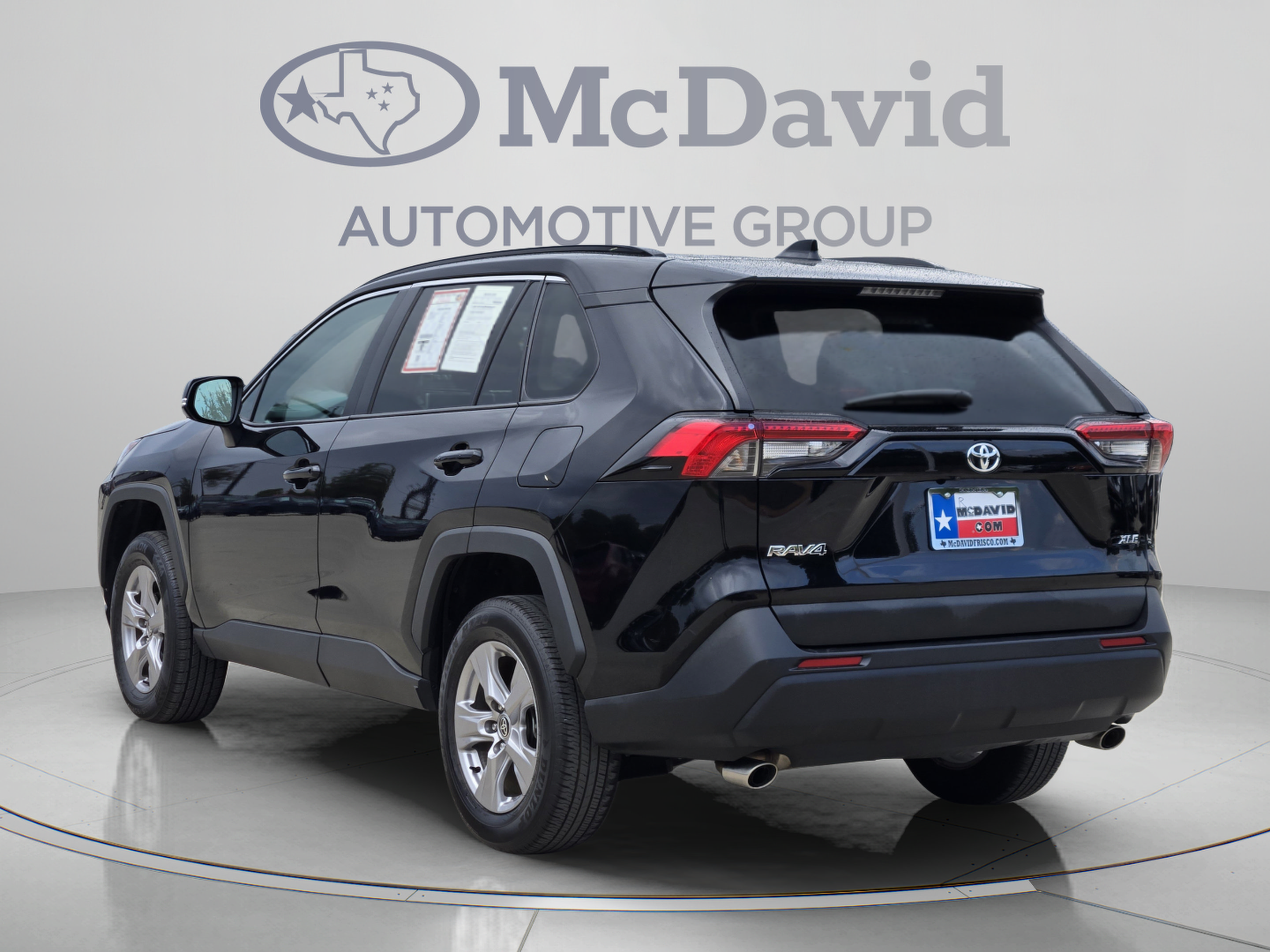 Used 2025 Toyota RAV4 XLE FWD image 4