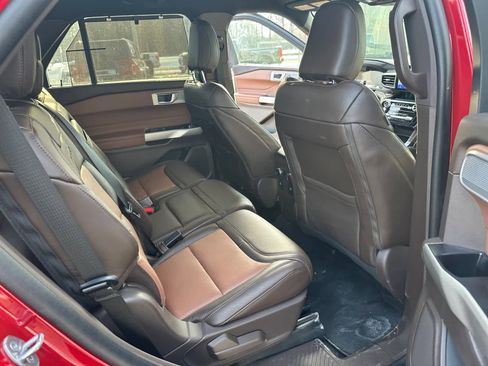 Used 2023 Ford Explorer King Ranch w/ Class IV Trailer Tow Package image 18