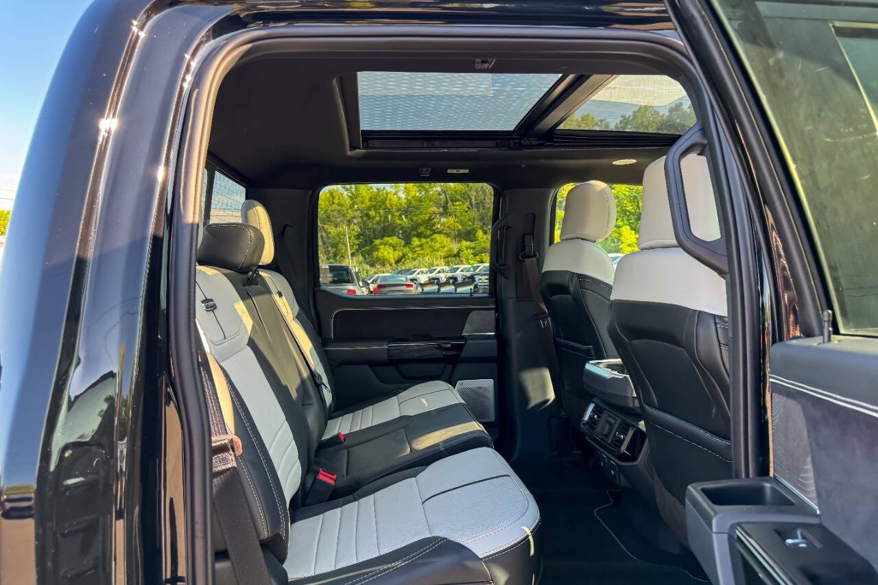 Used 2023 Ford F150 Lightning Platinum AWD/4WD image 18