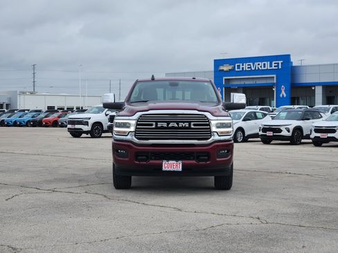 Used 2024 RAM 2500 Laramie AWD/4WD image 2