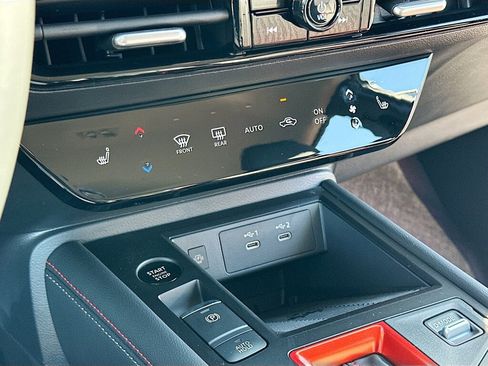 New 2026 Nissan Kicks SR w/ Cold Weather Package image 10