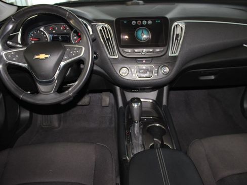 Used 2018 Chevrolet Malibu LT image 14