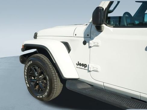 Used 2023 Jeep Gladiator Sport image 35