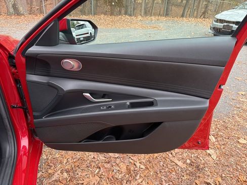 Certified 2022 Hyundai Elantra SEL image 10