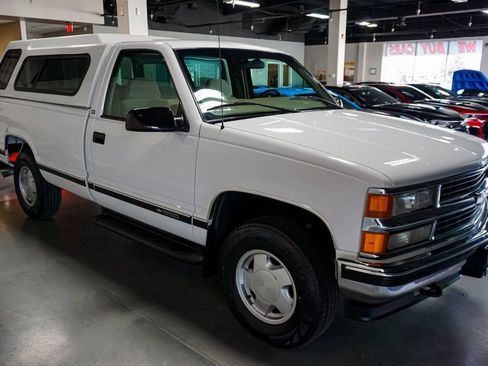 Used 1998 Chevrolet Silverado 1500 4x4 Regular Cab w/ Preferred Equipment Group 2 image 4