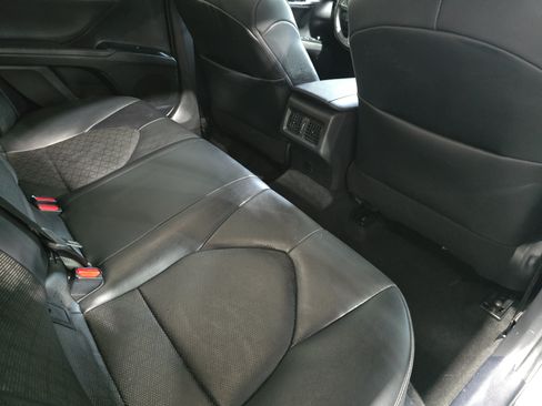 Used 2020 Toyota Camry XSE FWD image 11