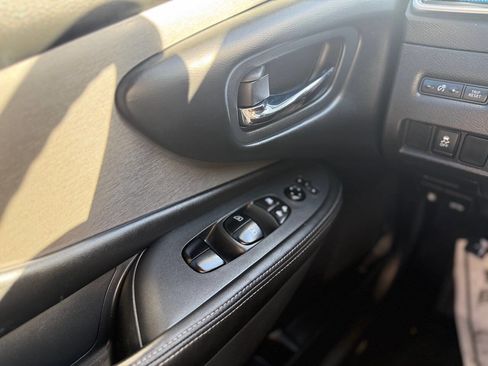 Used 2020 Nissan Murano S w/ Technology Package image 32