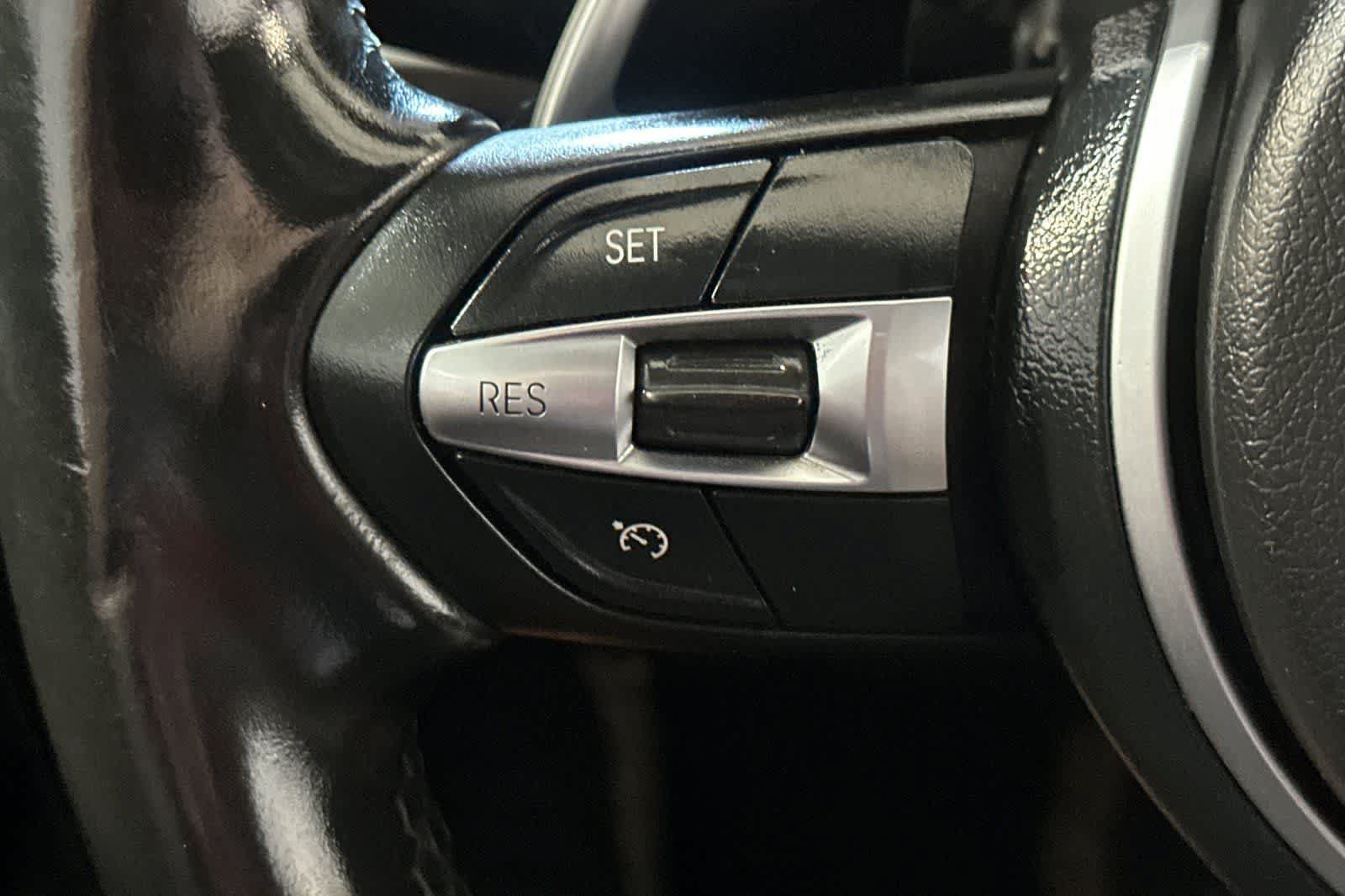 Used 2015 BMW M235i Coupe w/ Premium Package RWD image 30