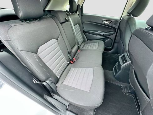 Used 2024 Ford Edge SE w/ Black Appearance Package image 25