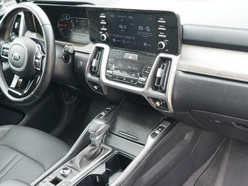 Used 2021 Kia Sorento EX AWD/4WD image 27