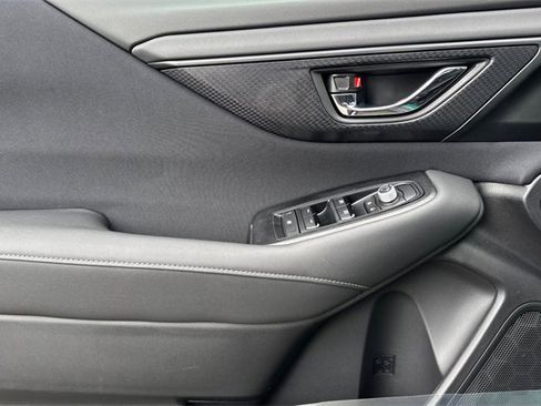 Used 2025 Subaru Outback Premium image 8