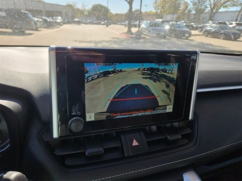 Used 2025 Toyota RAV4 XLE image 22