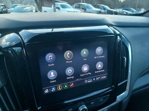 Used 2023 Chevrolet Traverse RS image 11