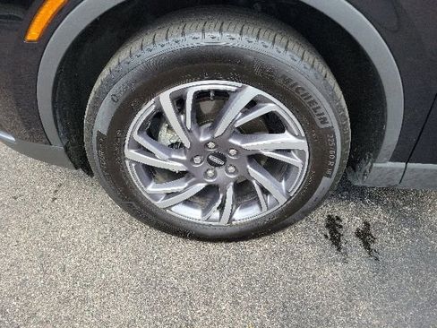 Certified 2024 Lincoln Corsair AWD image 14