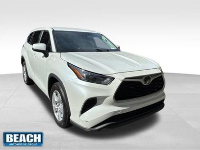 Used 2023 Toyota Highlander L