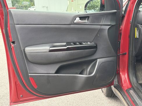 Used 2020 Kia Sportage S w/ S Premium Package AWD/4WD image 22