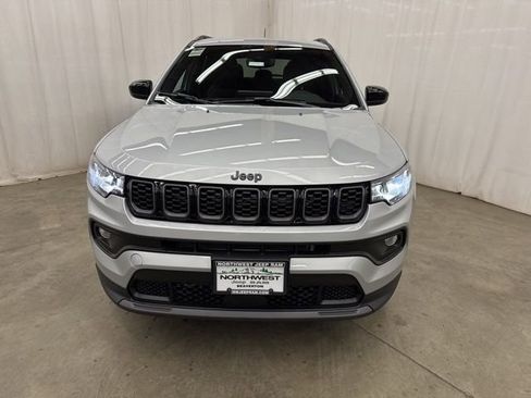 New 2026 Jeep Compass Latitude image 2