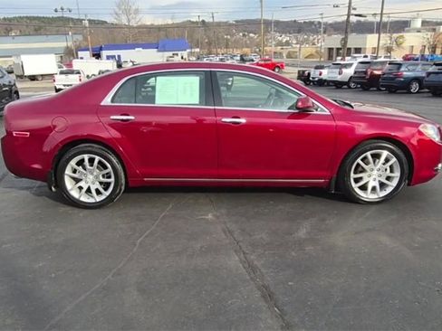 Used 2010 Chevrolet Malibu LTZ w/ HFV6 Engine Package image 2