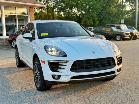 Used 2016 Porsche Macan S AWD/4WD image 3