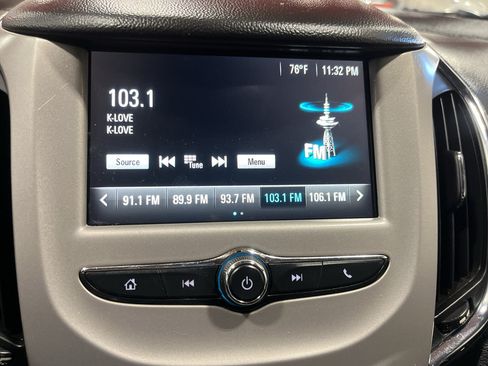 Used 2018 Chevrolet Cruze LS FWD image 32