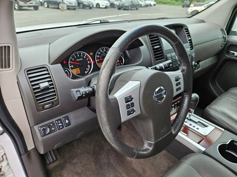 Used 2008 Nissan Pathfinder LE AWD/4WD image 16