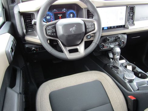 New 2026 Ford Bronco Big Bend AWD/4WD image 2