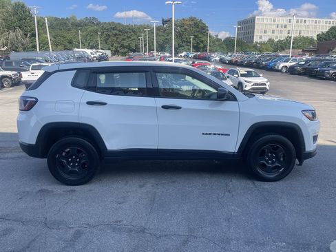 Used 2020 Jeep Compass Sport AWD/4WD image 7