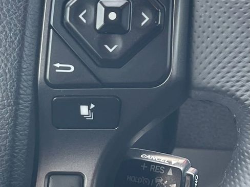 Used 2018 Toyota Tacoma TRD Off-Road w/ Technology Package RWD image 23