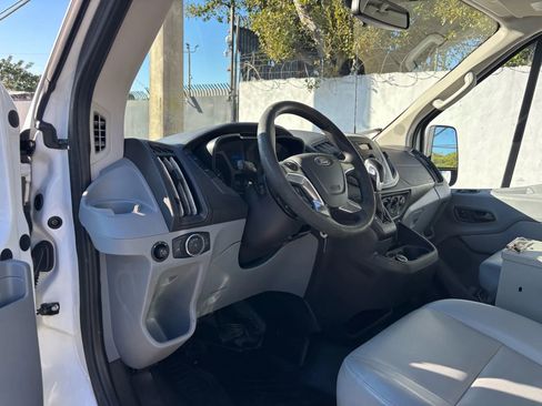 Used 2017 Ford Transit 250 130 Medium Roof image 9