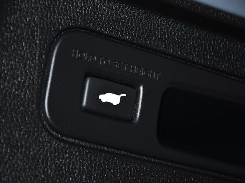 Certified 2025 Honda Pilot Touring image 52