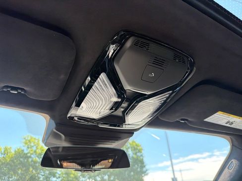Used 2023 BMW X7 xDrive40i w/ Executive Package AWD/4WD image 14