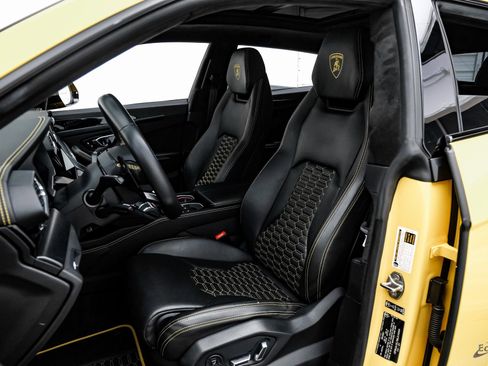 Used 2021 Lamborghini Urus image 40