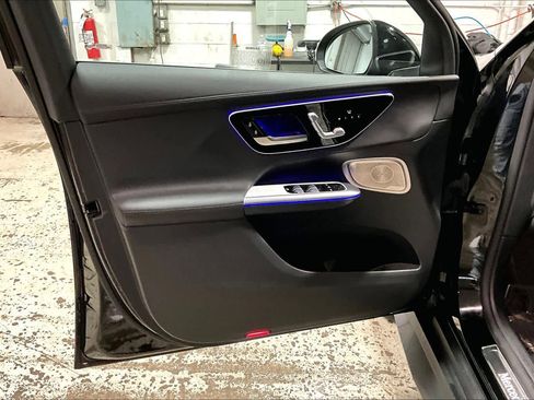 Used 2023 Mercedes-Benz GLC 300 4MATIC w/ AMG Line image 22