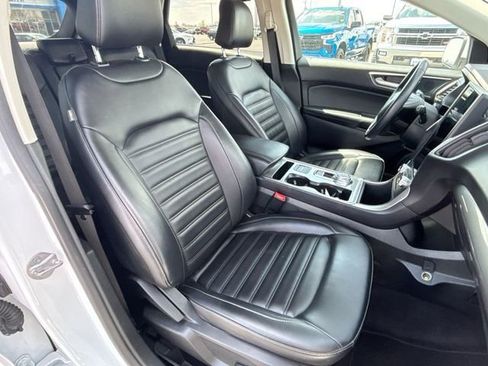 Used 2023 Ford Edge SEL image 20