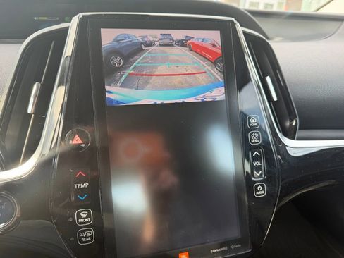 Used 2020 Toyota Prius Prime Limited image 11