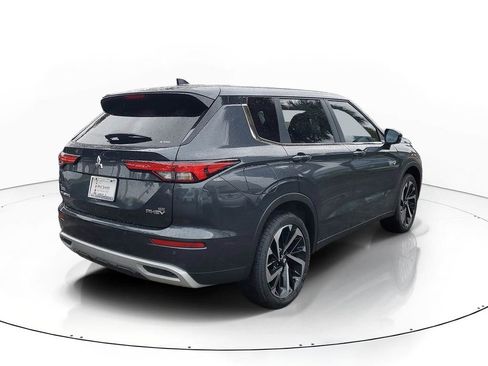 New 2025 Mitsubishi Outlander SE image 4